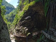 -龙水峡地缝景区