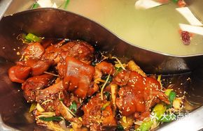 Spicy Pig Trotter Dry Pot