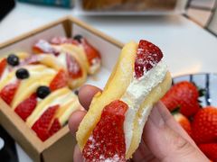 草莓雪-可稵咖啡面包蛋糕(休斯顿店)