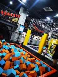 -蹦贝运动中心·蹦床·攀岩·闯关(龙岗店)