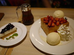 草莓冰激凌吐司-After You Dessert Cafe(Silom Complex)
