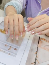 -七彩虹美甲美睫 半永久
