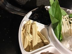 -鸡遇虾煲干锅火锅(小寨金莎店)