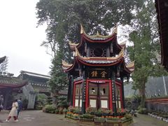 -峨眉山报国寺