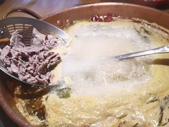 -洱火云南酸菜牛肉火锅(石景山当代商城店)