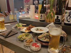 三宝乐生啤-吉屋·炭烧酒场·秋冬功夫奶汁河豚鱼锅