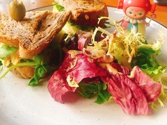 香草鸡肉牛油果三明治-COMMUNE幻师(五角场店)