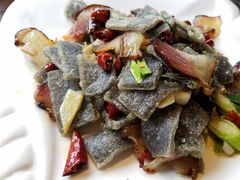 腊肉炒蕨粑-侯家庄阿才有品私房菜馆