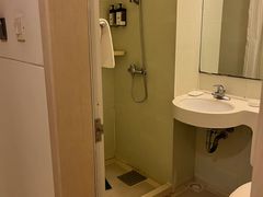 -锦江之星(广州海珠江泰路地铁站店)