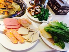 -12道烤味自助牛排海鲜烤肉餐厅(鑫都国际广场店)