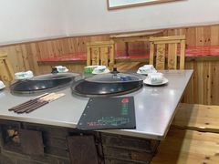 -屯老二农家铁锅炖·行业领军者(梅江店)