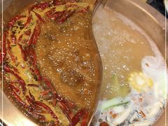 -山城鼎重庆老火锅(西安钟楼店)