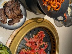 -蚂蚁洞·烤肉大营地(上海静安大悦城店)