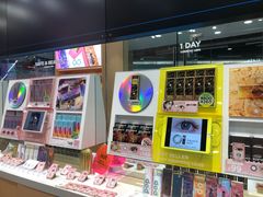 -4iNLOOK美瞳店(龙之梦购物中心虹口店)