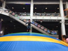 -蒙特利亲子乐园