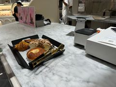 -HOT CRUSH趁热集合·现烤面包(环球港店)