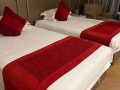 -杭州滨江宝龙城华美达酒店