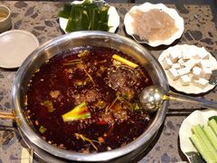 -肖肖酸萝卜鱼火锅(总店)