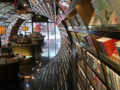 -钟书阁(珍园店)