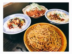 -蓝田九大碗民俗食府(蓝田店)