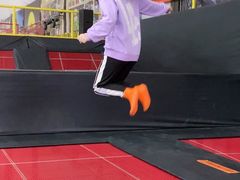 -反弹空间蹦床主题乐园