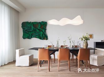 今日分享260m² 极简大平层，静享空间的无限可能！