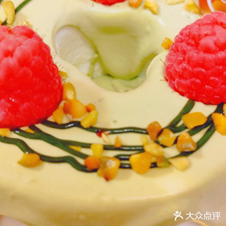 可露朵生日蛋糕，北京吃过最好吃的生日蛋糕合集。  终于吃到了