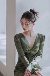 -艾米丽婚纱礼服
