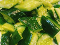 蒜泥黄瓜-虾弄弄海派小龙虾·牛羊蝎子火锅