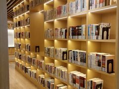 -漕河泾街道图书馆(漕河泾社区文化活动中心店)