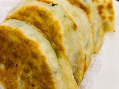 韭菜盒子-东四民芳餐厅(世茂工三店)