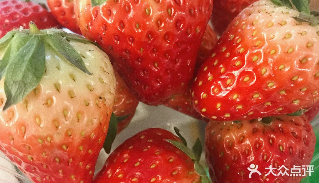 过年啦，家家户户的客厅上，水果是必不可少的