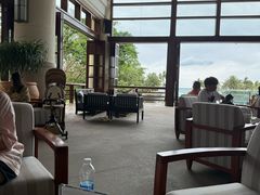 -亚龙湾喜来登·美景台大堂吧