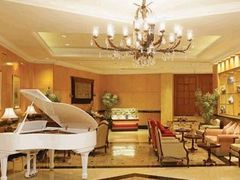 -深圳富苑皇冠假日套房酒店