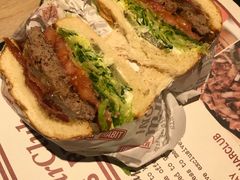 BBQ培根牛肉特堡-The Habit Burger Grill 哈比特汉堡(复兴soho店)
