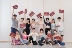 -亚太瑜伽普拉提学院