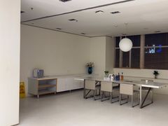 -卡罗酒店(东门晒布地铁站店)