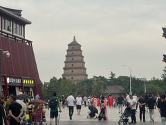 -西安大雁塔科技大学地铁站亚朵酒店