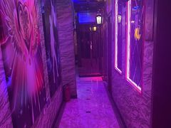 -路边边.炒菜烧烤.音乐餐厅(良乡长虹店)