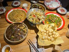 -泥糊破店小酒馆·团建聚餐(南京西路店)