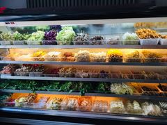 自助取餐区-万记麻辣烫国展总店