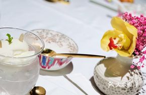 Almond White Jade Pudding