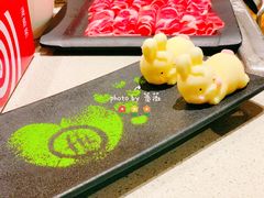 呆萌可爱兔子形慕斯-海底捞火锅(河东万达广场店)