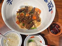-李犟大爆鳝面·手工蟹黄包(湖滨西湖店)