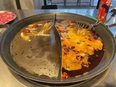 -鹿鸣山草本茶香火锅(园西路店)