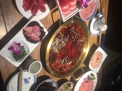 -小天鹅火锅·一线江景洪鼎旗舰店(洪崖洞店)