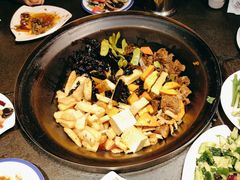 -缘福乡村铁锅炖民宿(八达岭店)