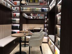 -钟书阁(群光广场店)