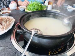 -大匠工房古船木艺术餐厅·猪肚鸡专门店(长白仙岛店)