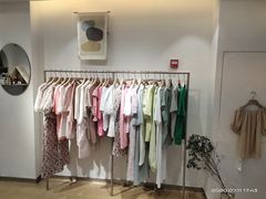 -nana showroom娜娜家服装店